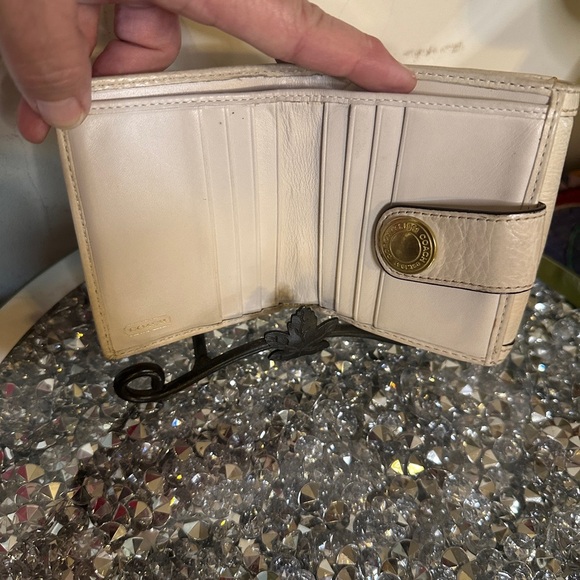 Vintage Coach Ergo Bifold Mini Wallet. Retail $168.00 - Picture 4 of 9